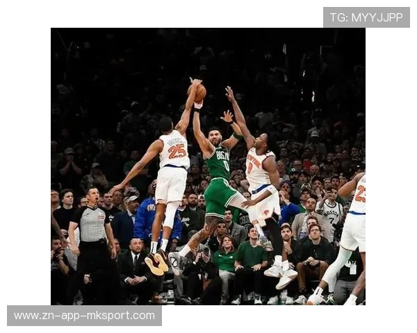 凯尔特人攻防两端兼备,联盟新霸主雏形显现 凯尔特人攻防两端兼备,联盟新霸主雏形显现